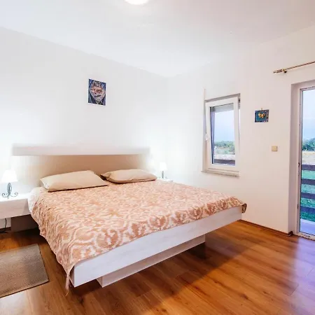 Ana Dreams - By Ta Leut Agency Privlaka (Zadar)