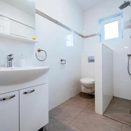 Ana Dreams - By Ta Leut Agency * Privlaka (Zadar)