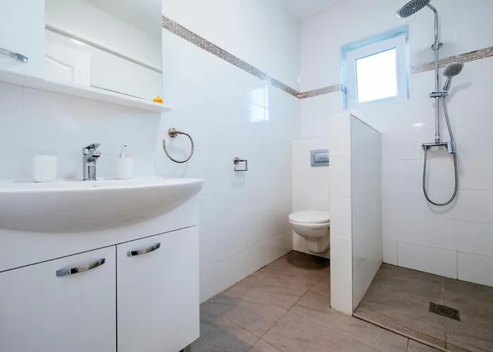 Ana Dreams - By Ta Leut Agency * Privlaka (Zadar)